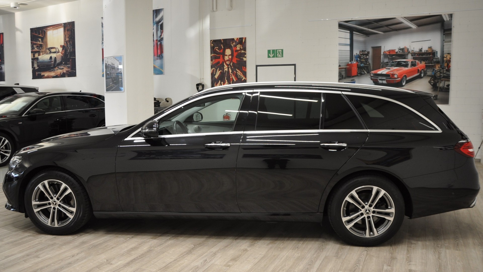 MERCEDES-BENZ E 220 d T 4Matic Avantgarde 9G-Tronic-showroom-element-2