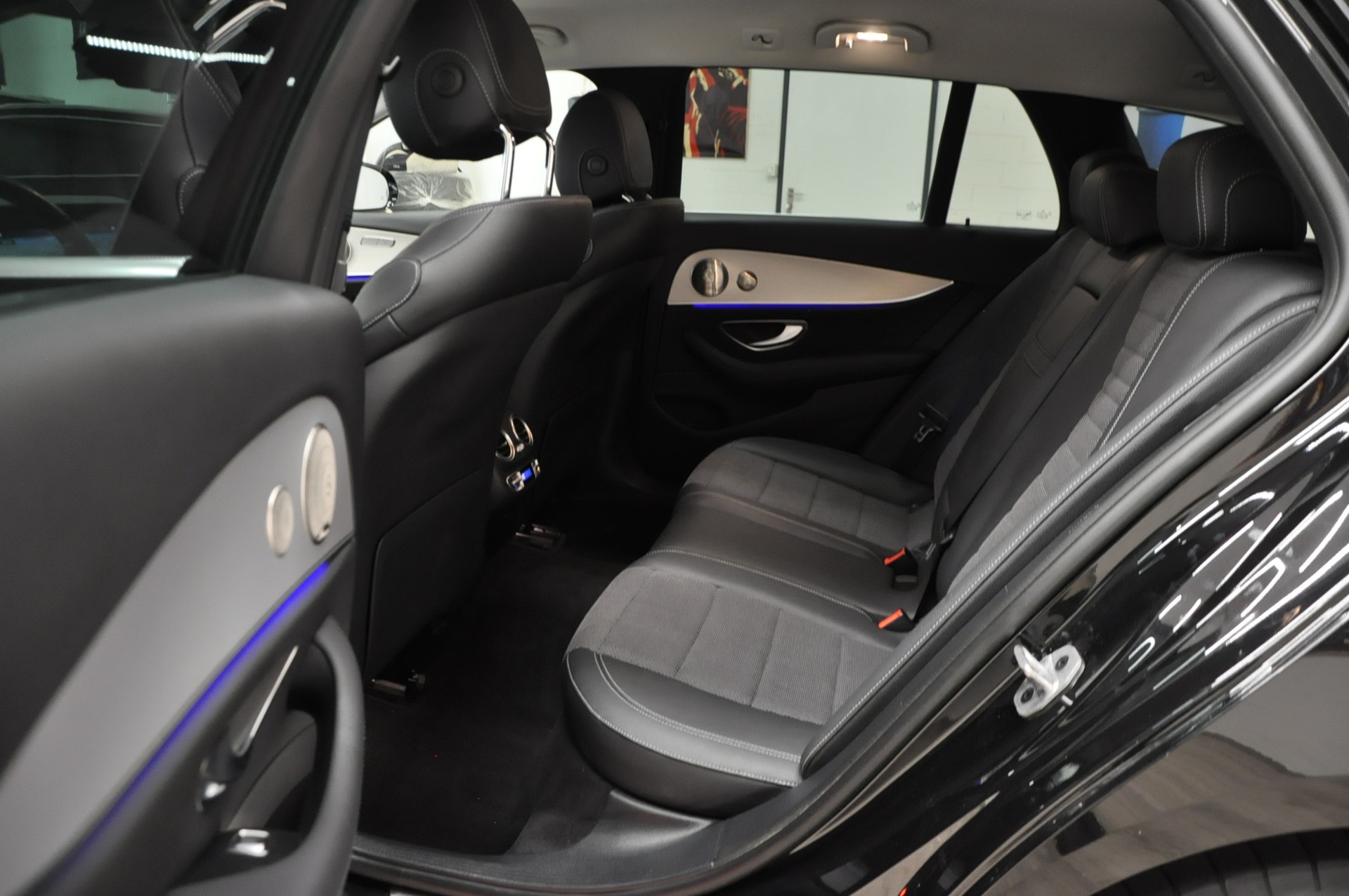 MERCEDES-BENZ E 220 d T 4Matic Avantgarde 9G-Tronic-image-15