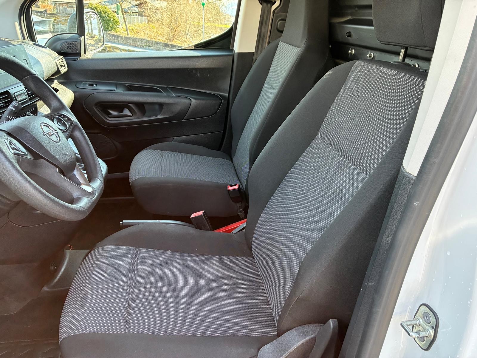 OPEL Combo 1.2 Cargo Essentia start/stop-image-11