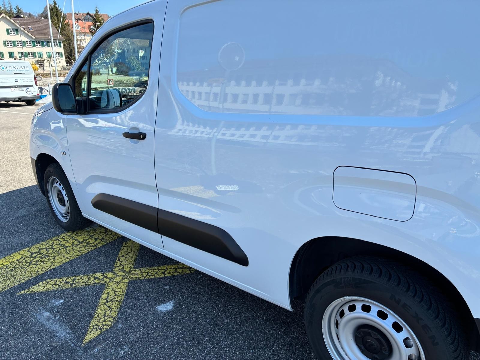 OPEL Combo 1.2 Cargo Essentia start/stop-image-7
