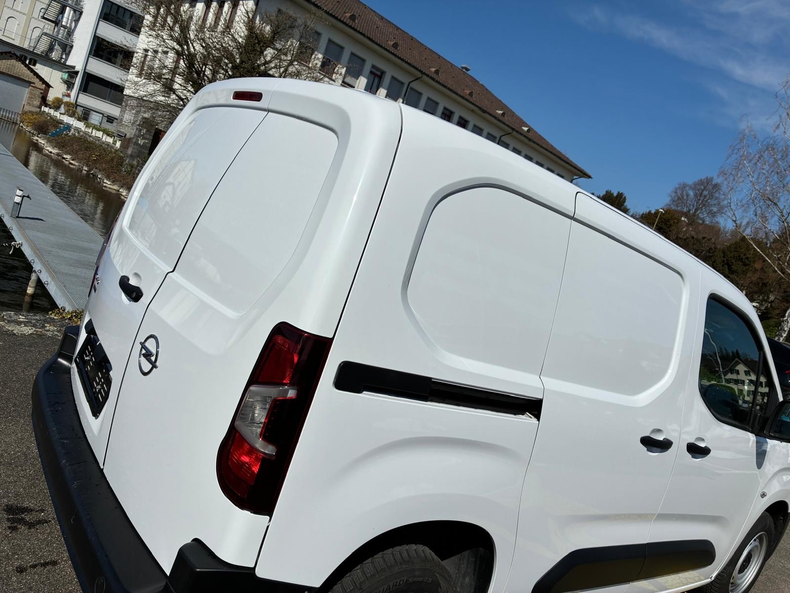 OPEL Combo 1.2 Cargo Essentia start/stop-image-3