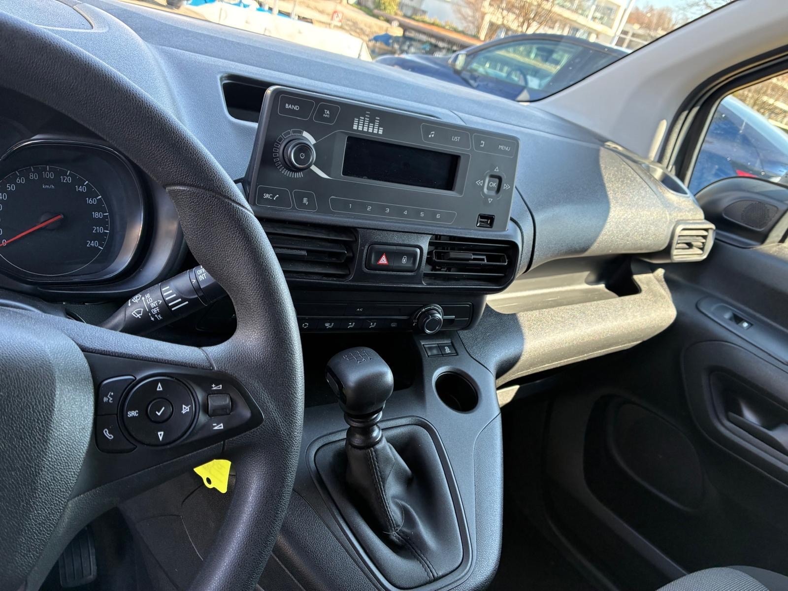OPEL Combo 1.2 Cargo Essentia start/stop-image-13