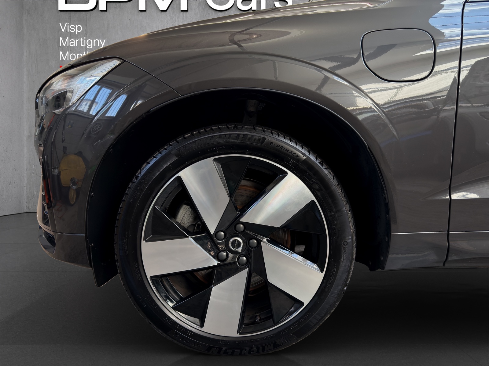 VOLVO XC60 T8 eAWD PluginHybrid Xcentric Geartronic-image-6