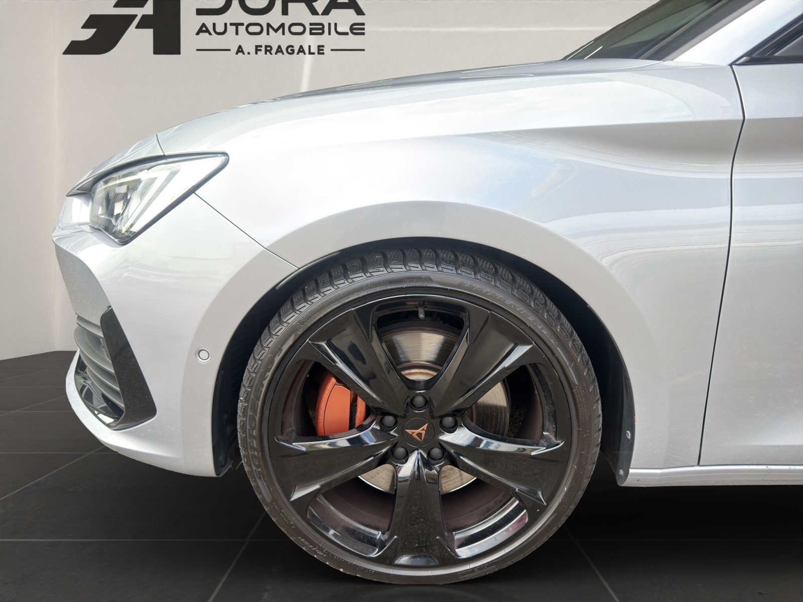 CUPRA Leon 2.0 TSI 300 VZ DSG-image-6