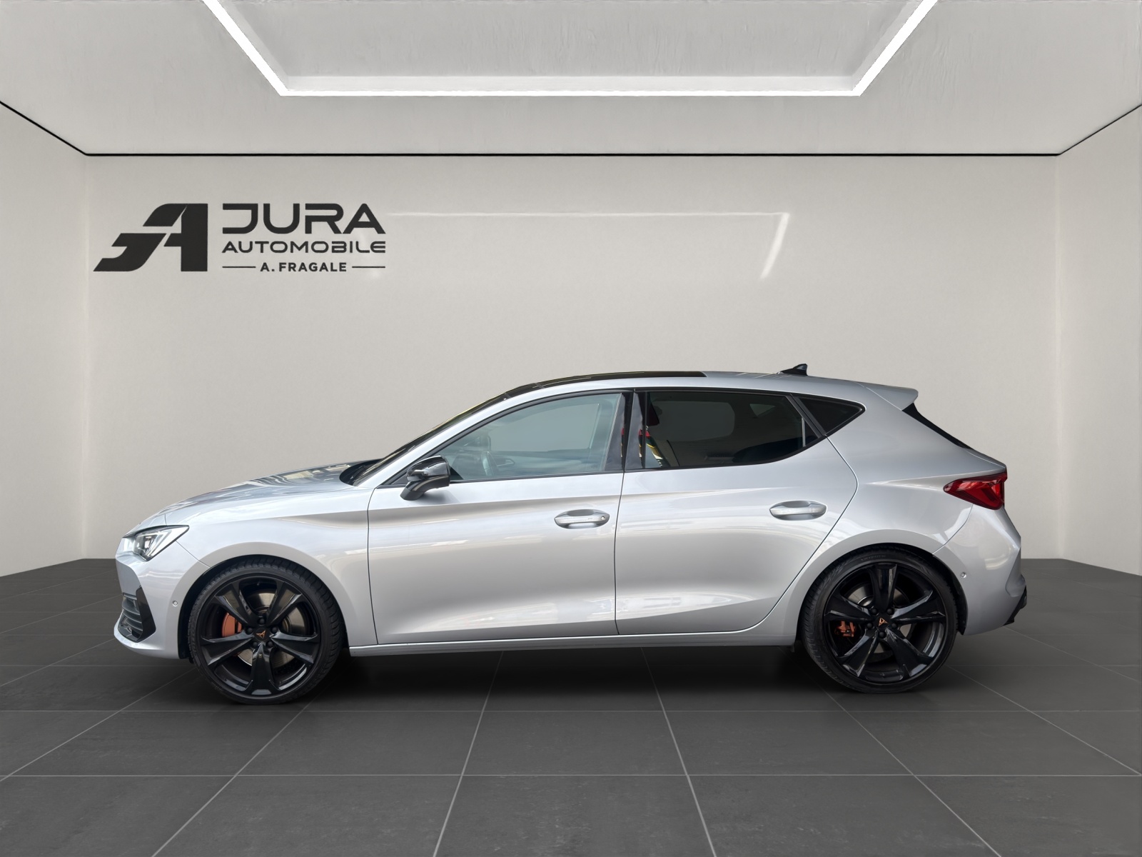 CUPRA Leon 2.0 TSI 300 VZ DSG-image-3