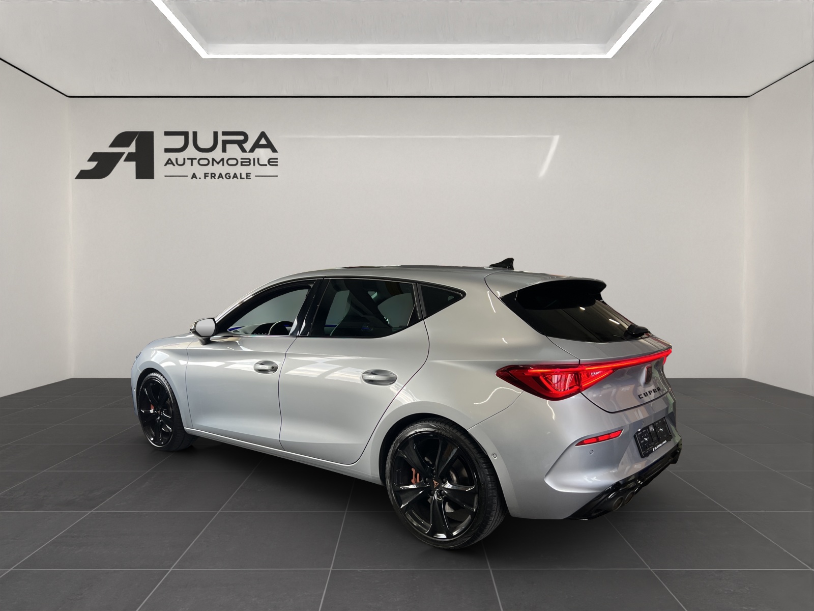 CUPRA Leon 2.0 TSI 300 VZ DSG-image-4