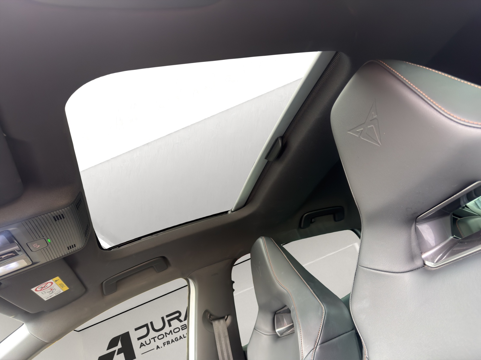 CUPRA Leon 2.0 TSI 300 VZ DSG-image-12
