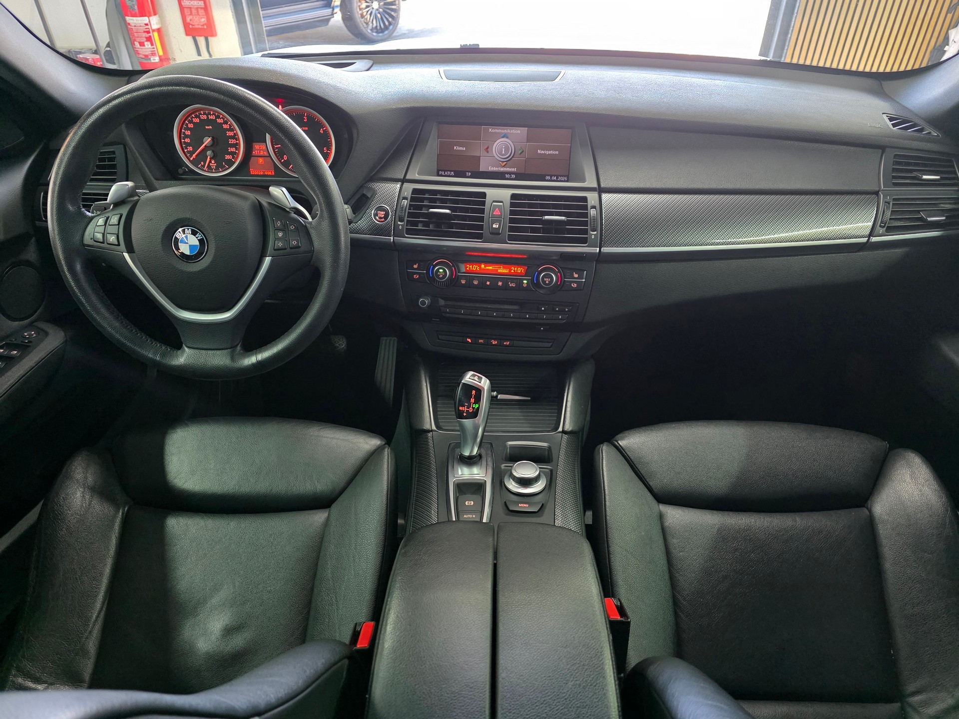 BMW X6 xDrive 35d Steptronic M-Sport Grau Satin Matt-image-12