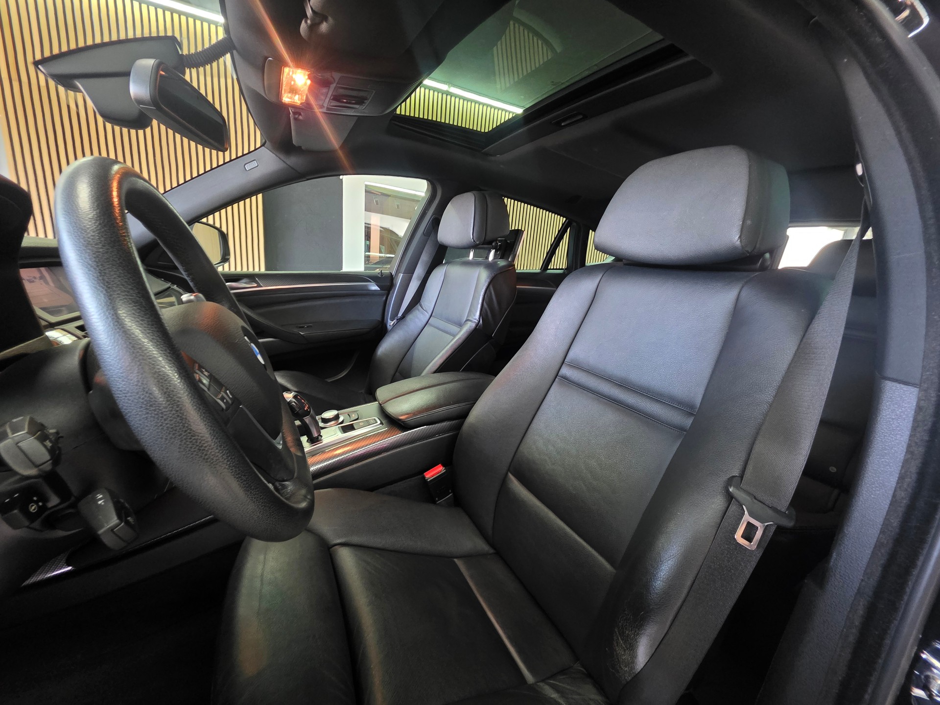 BMW X6 xDrive 35d Steptronic M-Sport Grau Satin Matt-image-9