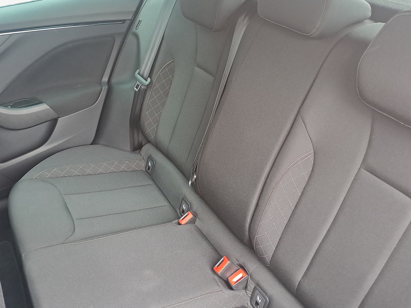 SKODA Kamiq 1.0 TSI Ambition DSG-image-11