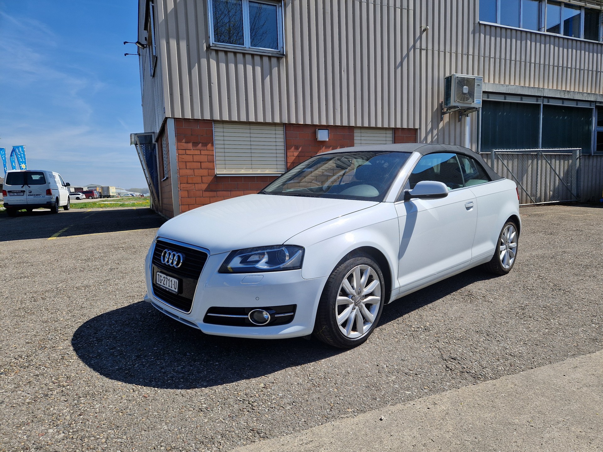 AUDI A3 Cabriolet 1.4 TFSI Attraction-image-0