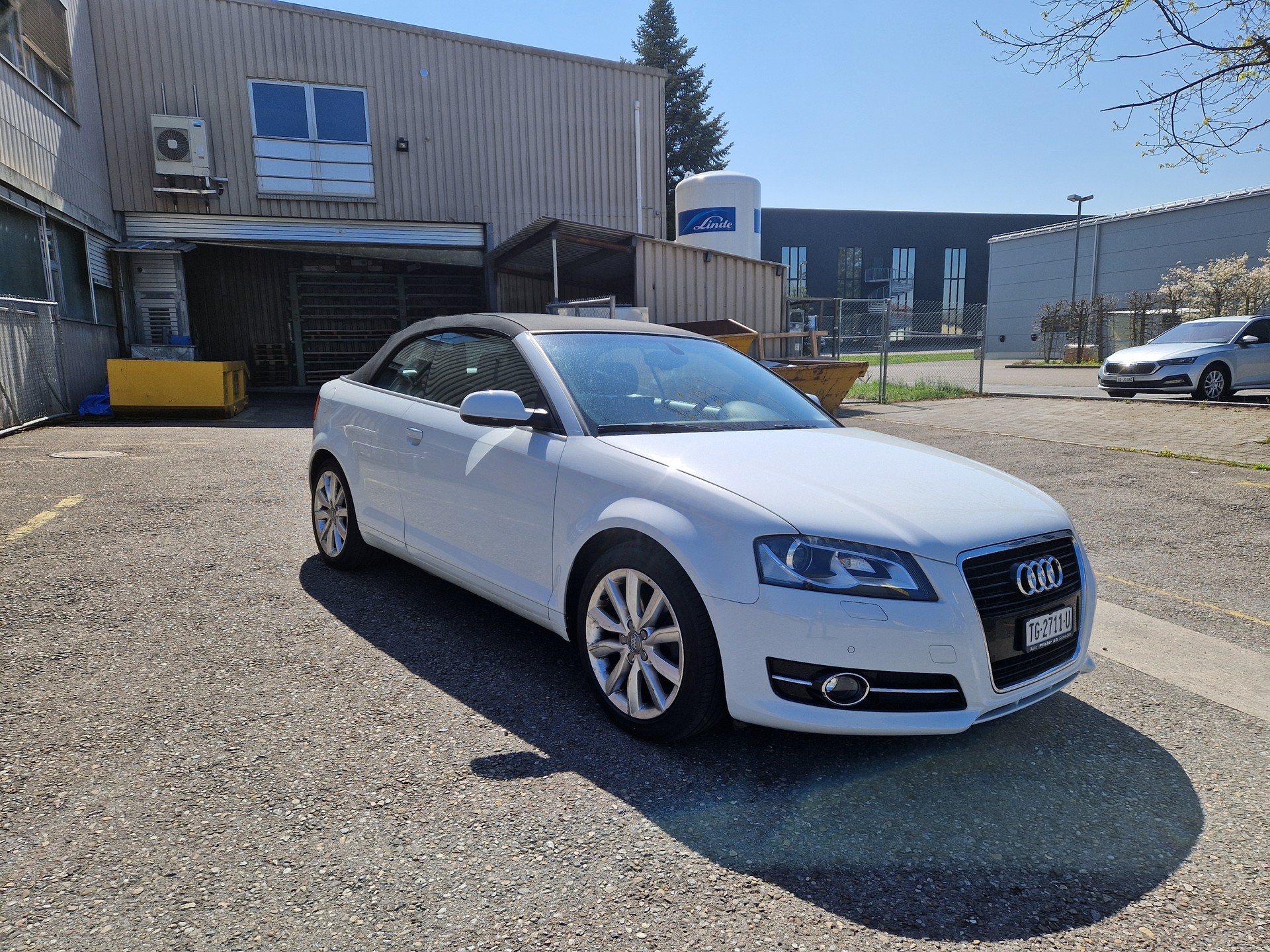 AUDI A3 Cabriolet 1.4 TFSI Attraction-image-13