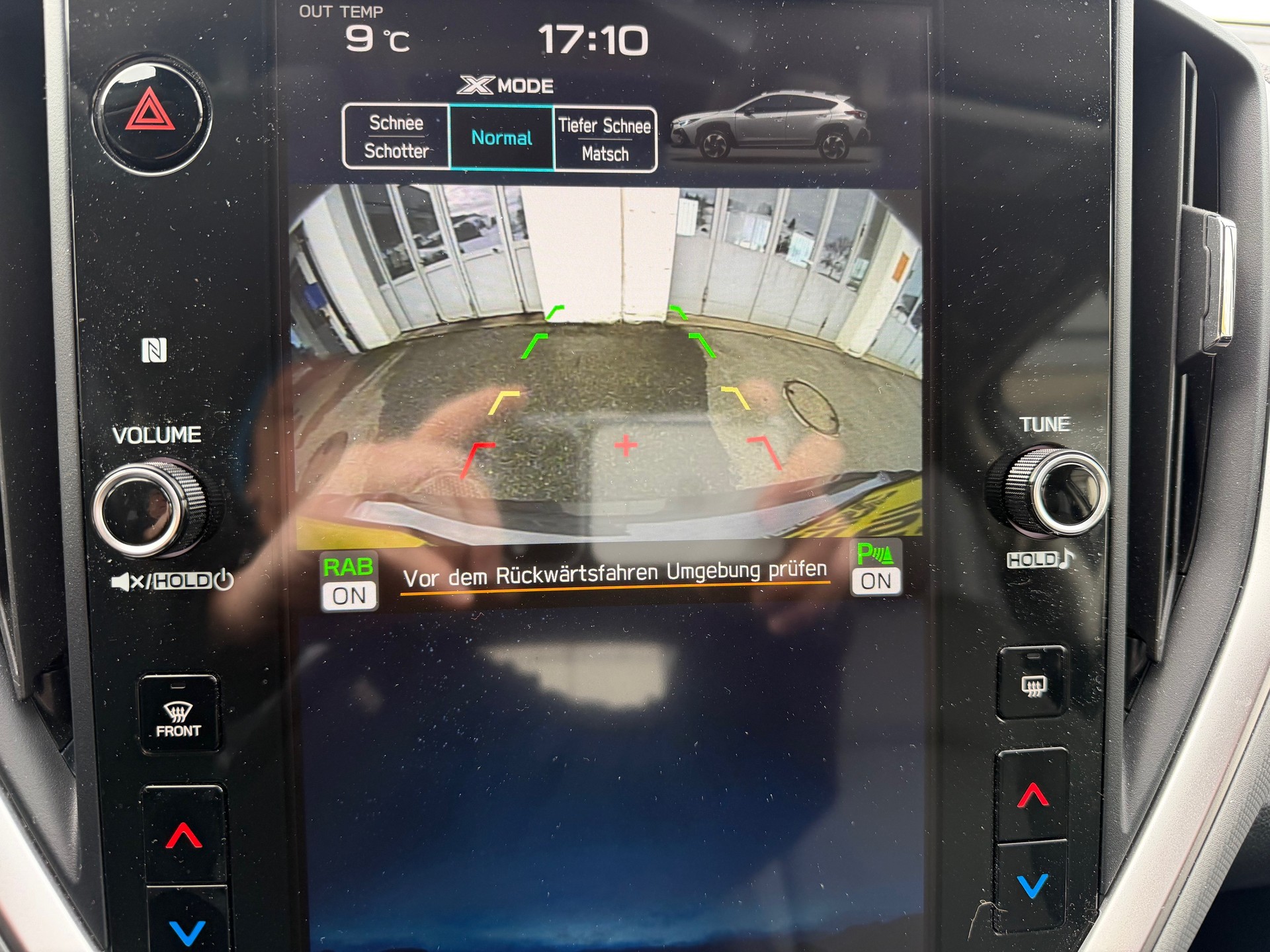 SUBARU Crosstrek 2.0 e-Boxer Swiss Plus AWD Lineartronic-image-5