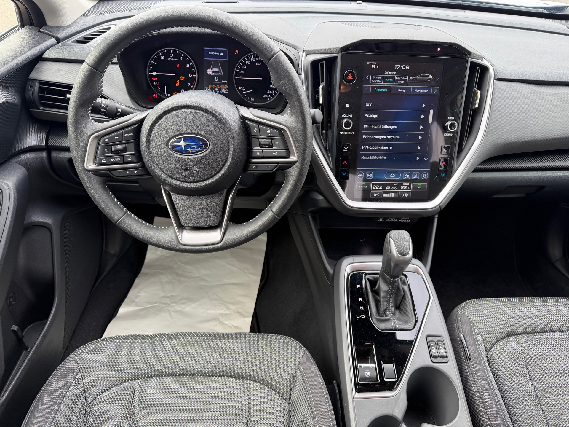 SUBARU Crosstrek 2.0 e-Boxer Swiss Plus AWD Lineartronic-image-4