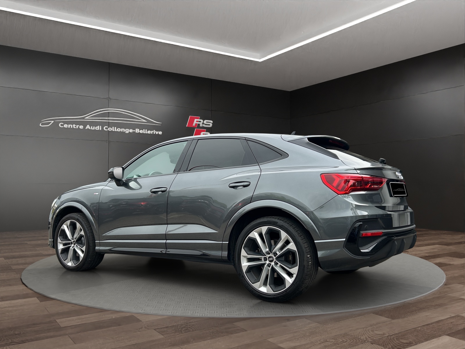 AUDI Q3 Sportback 45 TFSI S line quattro S-tronic-showroom-element-3