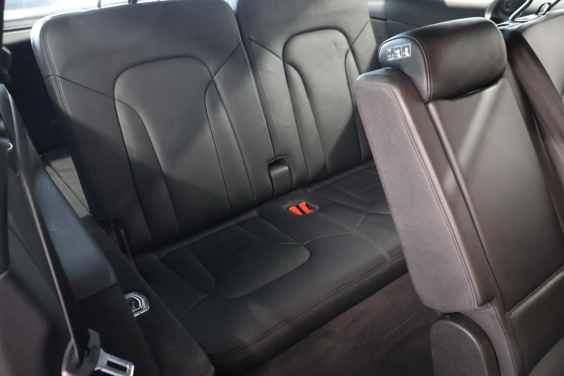 AUDI Q7 4.2 TDI quattro tiptronic-image-13