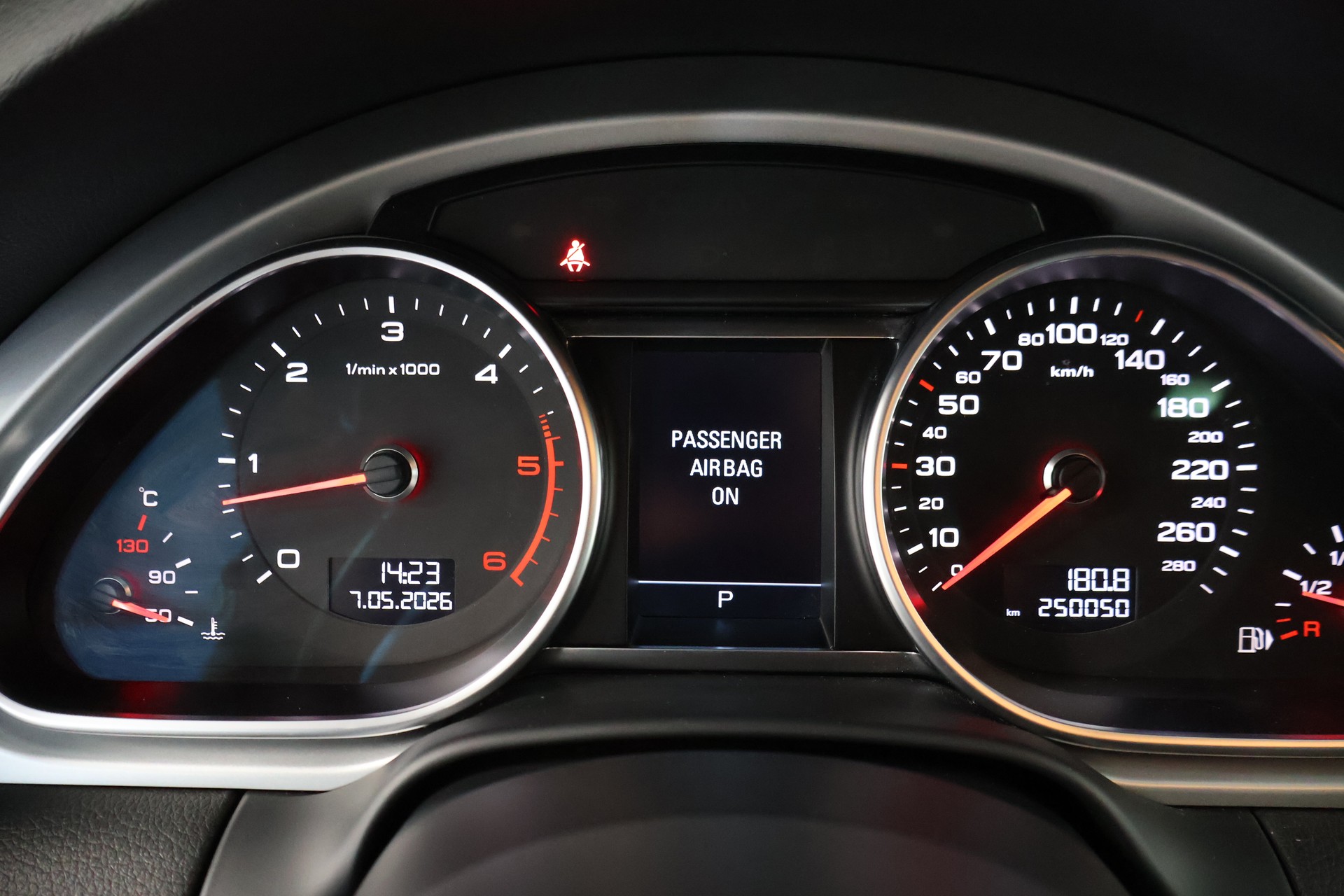 AUDI Q7 4.2 TDI quattro tiptronic-image-20