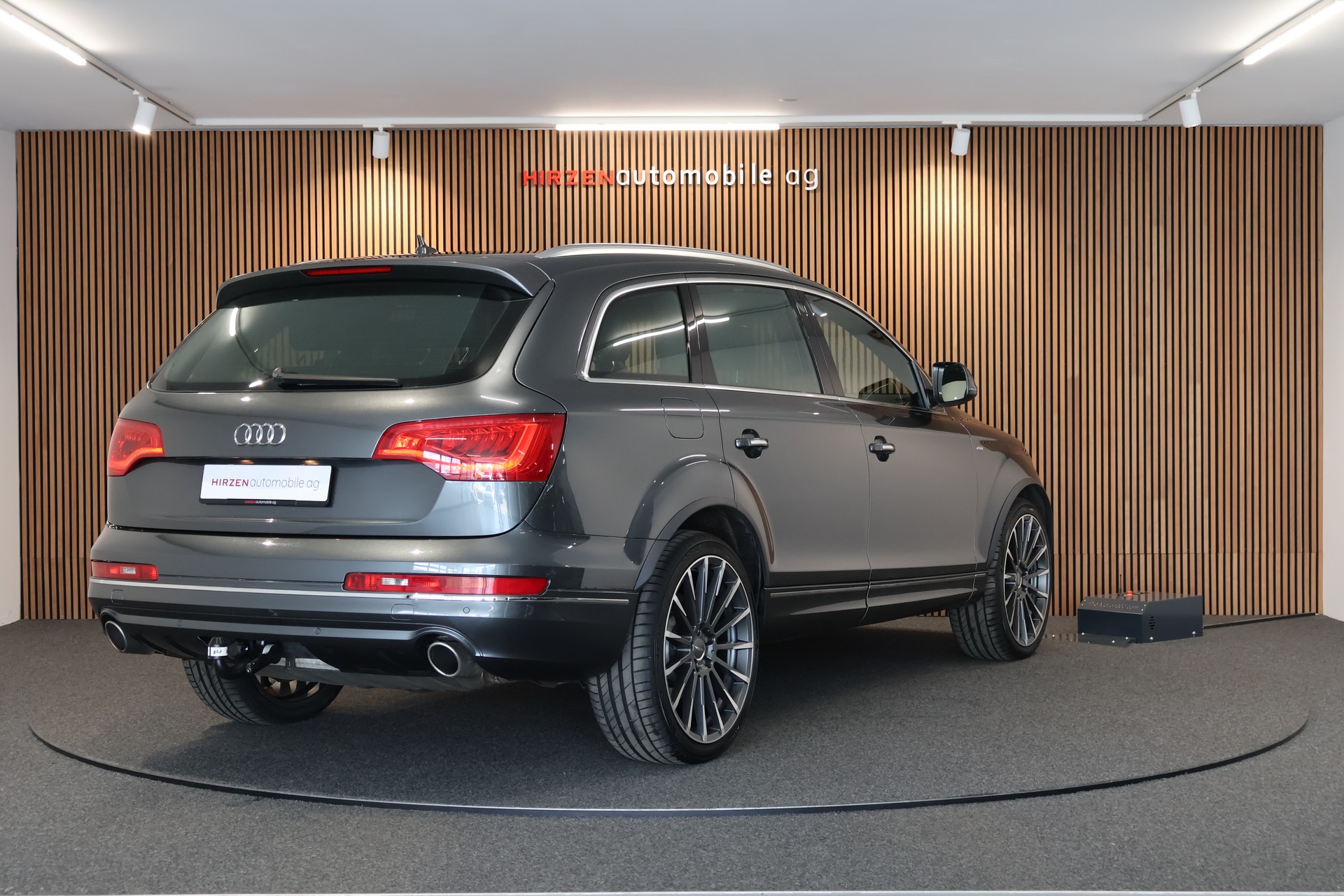 AUDI Q7 4.2 TDI quattro tiptronic-image-4