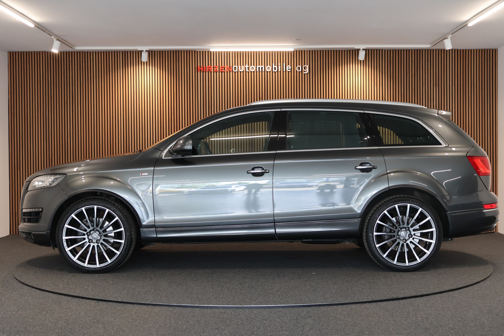 AUDI Q7 4.2 TDI quattro tiptronic-image-1