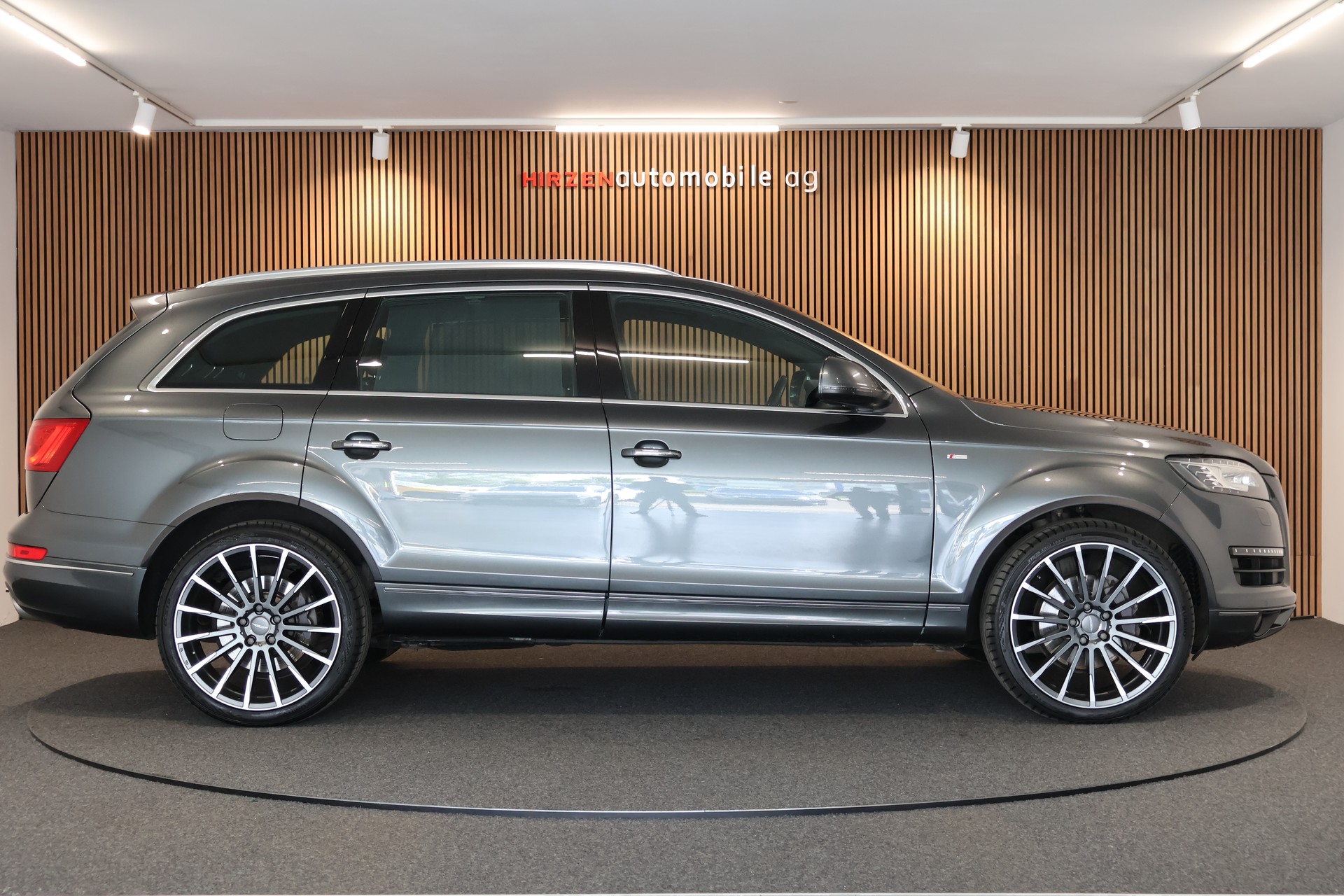 AUDI Q7 4.2 TDI quattro tiptronic-image-5