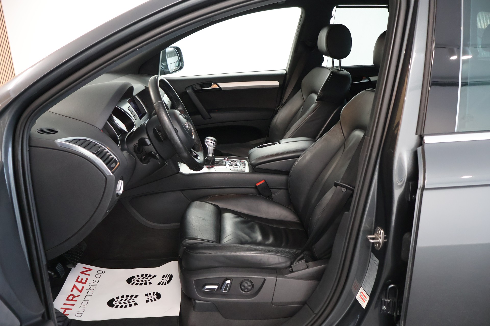AUDI Q7 4.2 TDI quattro tiptronic-image-8