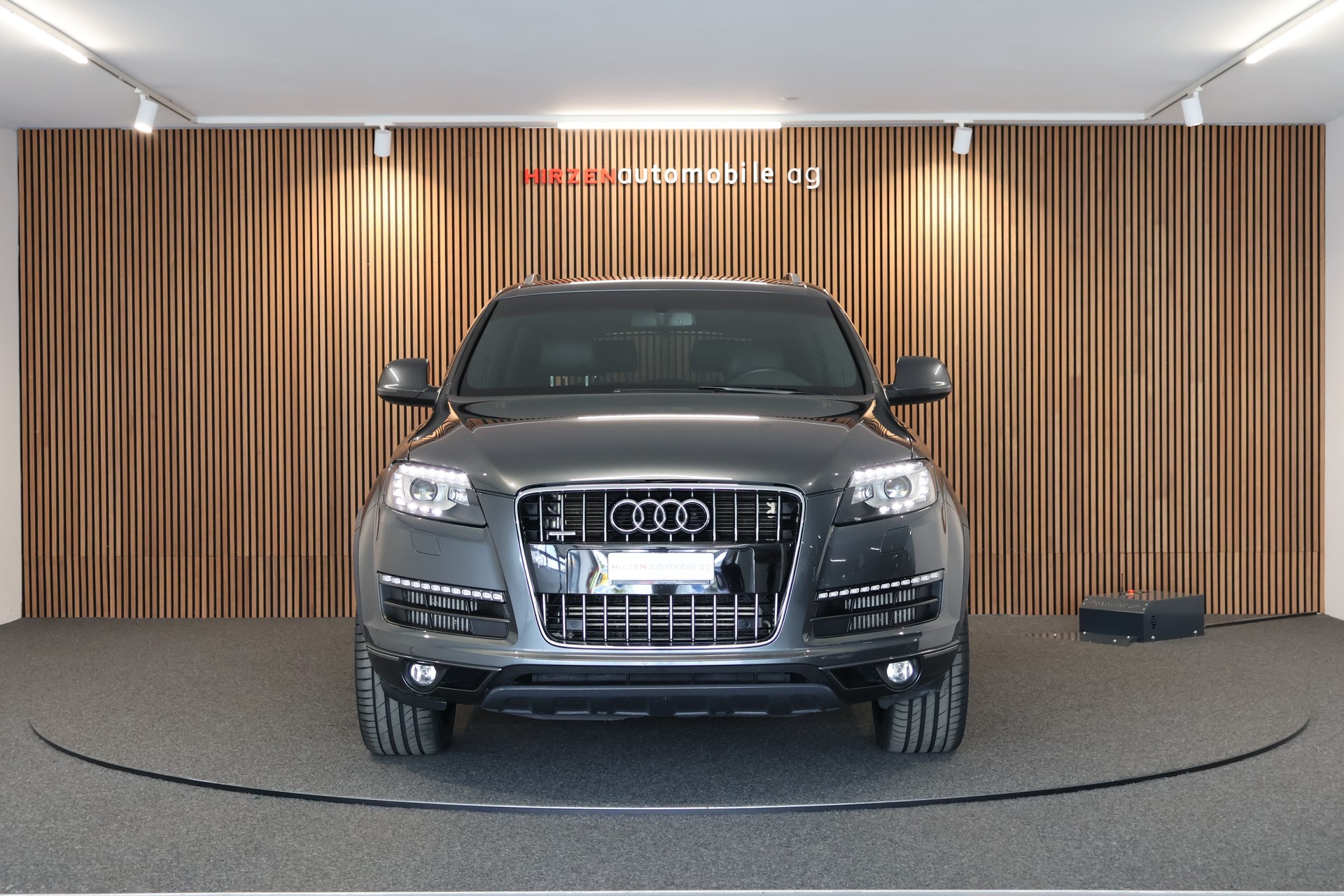 AUDI Q7 4.2 TDI quattro tiptronic-image-7
