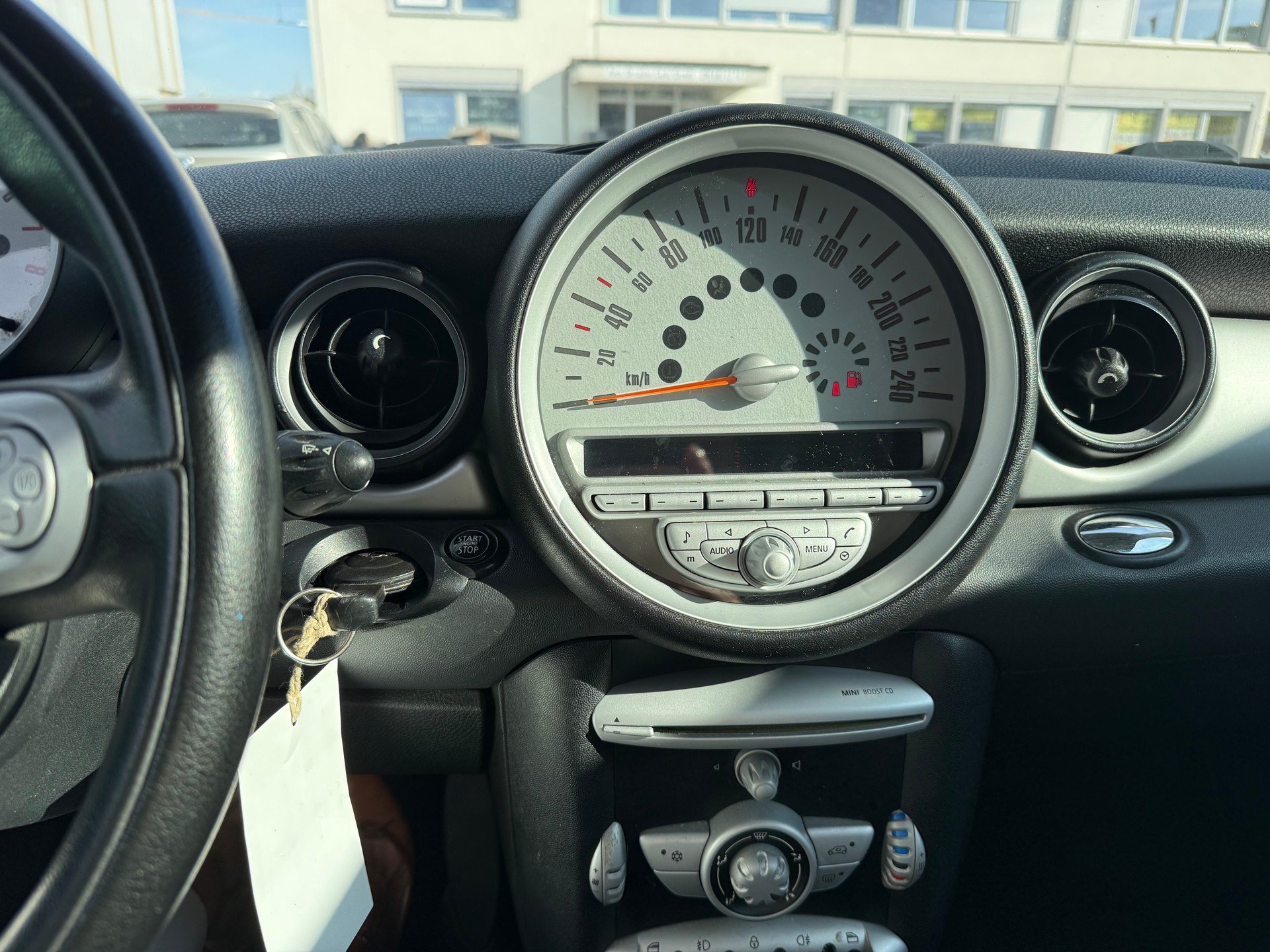 MINI Cooper-image-6