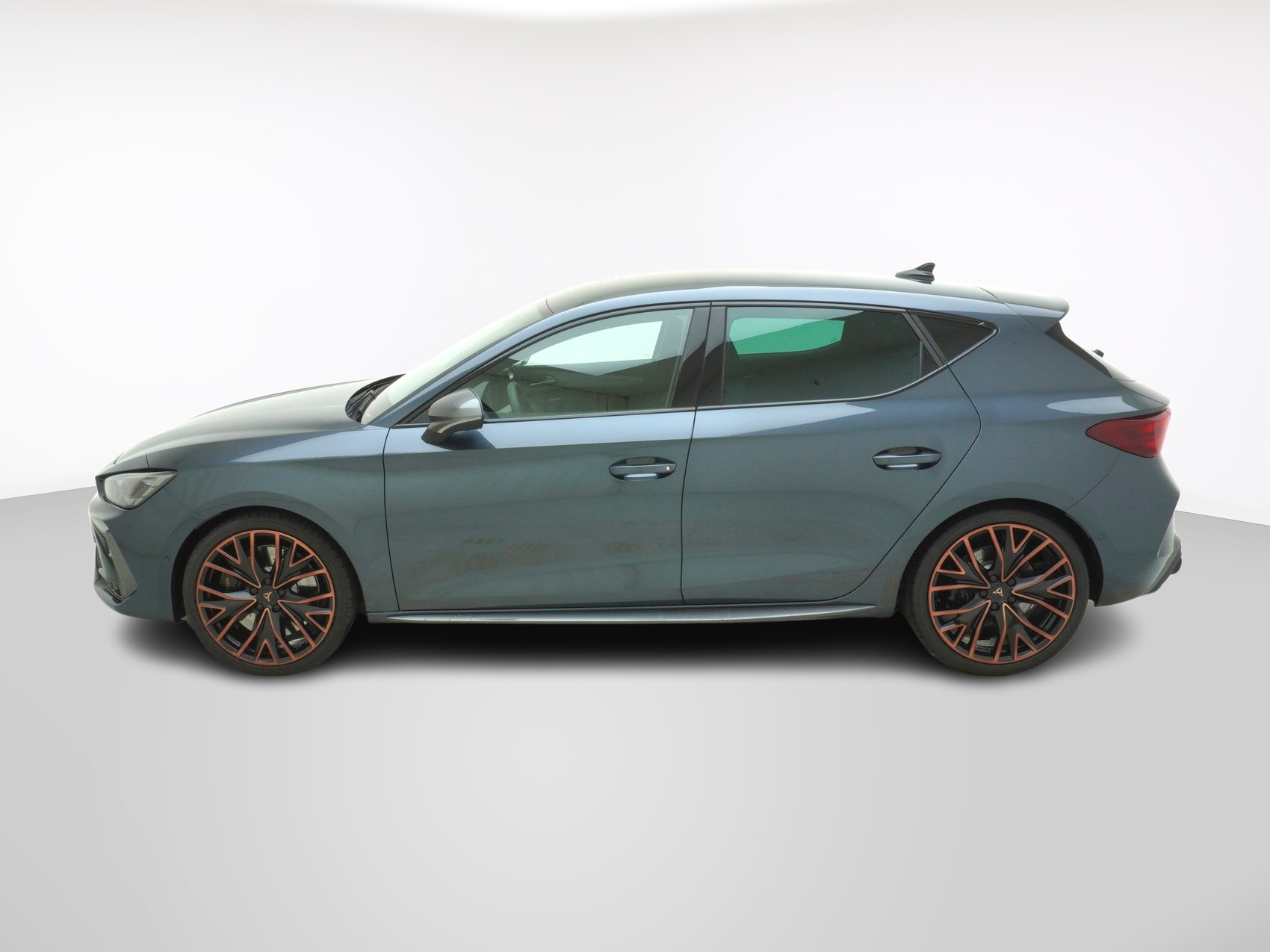 CUPRA Leon 2.0 TSI VZ DSG-image-1
