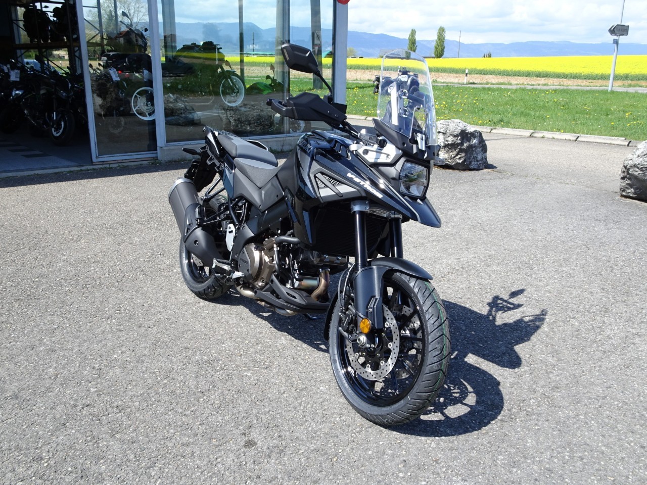 SUZUKI DL 1050-showroom-element-1