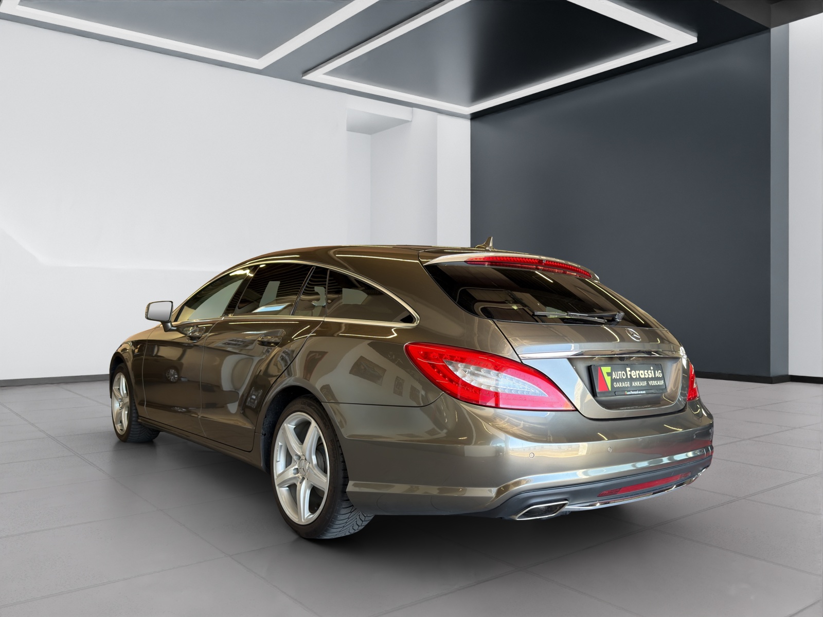 MERCEDES-BENZ CLS Shooting Brake 350 CDI 4Matic 7G-Tronic-image-3