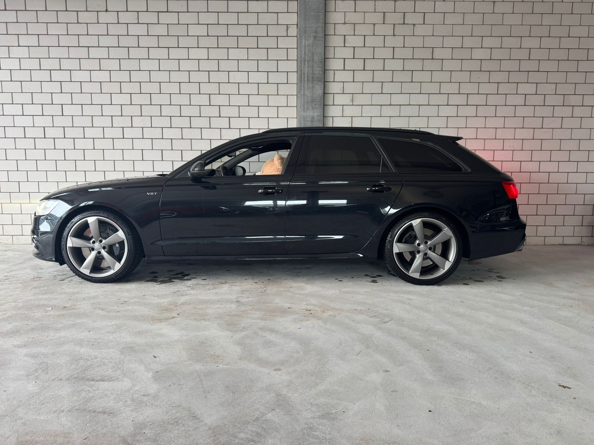 AUDI S6 Avant 4.0 TFSI V8 quattro S-tronic Traumausstattung-image-0