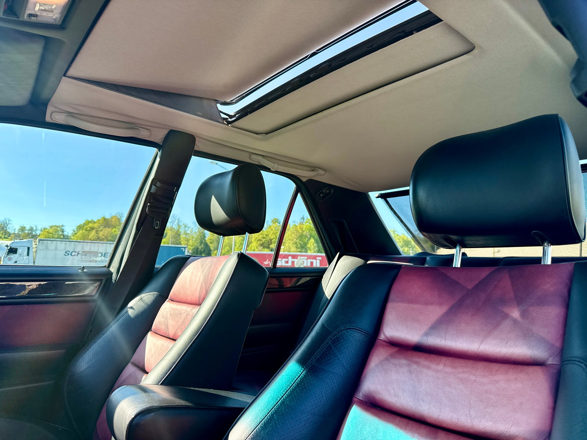 MERCEDES-BENZ E 500 Limited Automatic-image-6