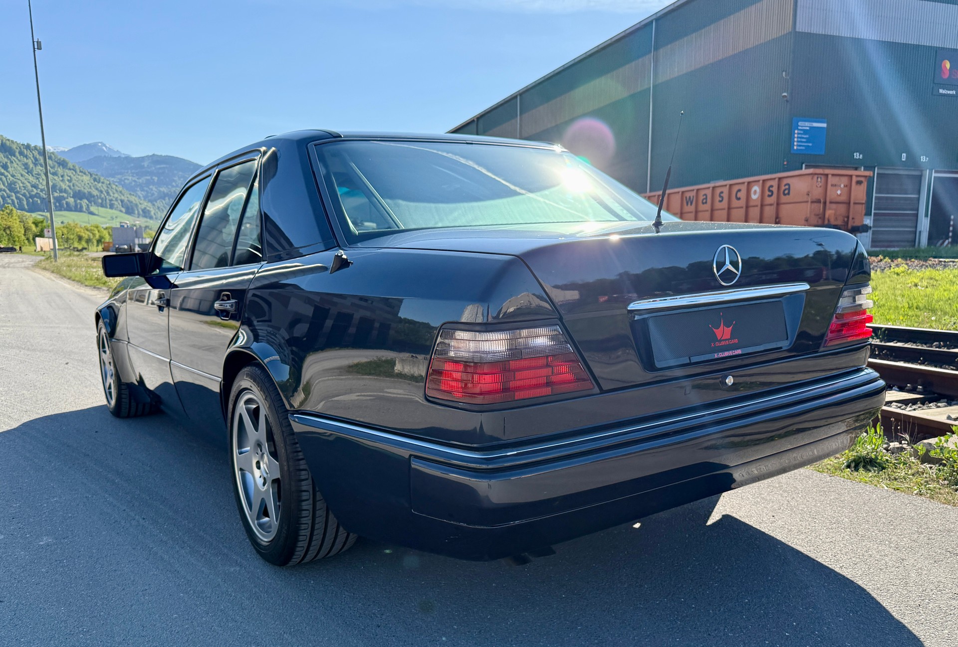 MERCEDES-BENZ E 500 Limited Automatic-image-4