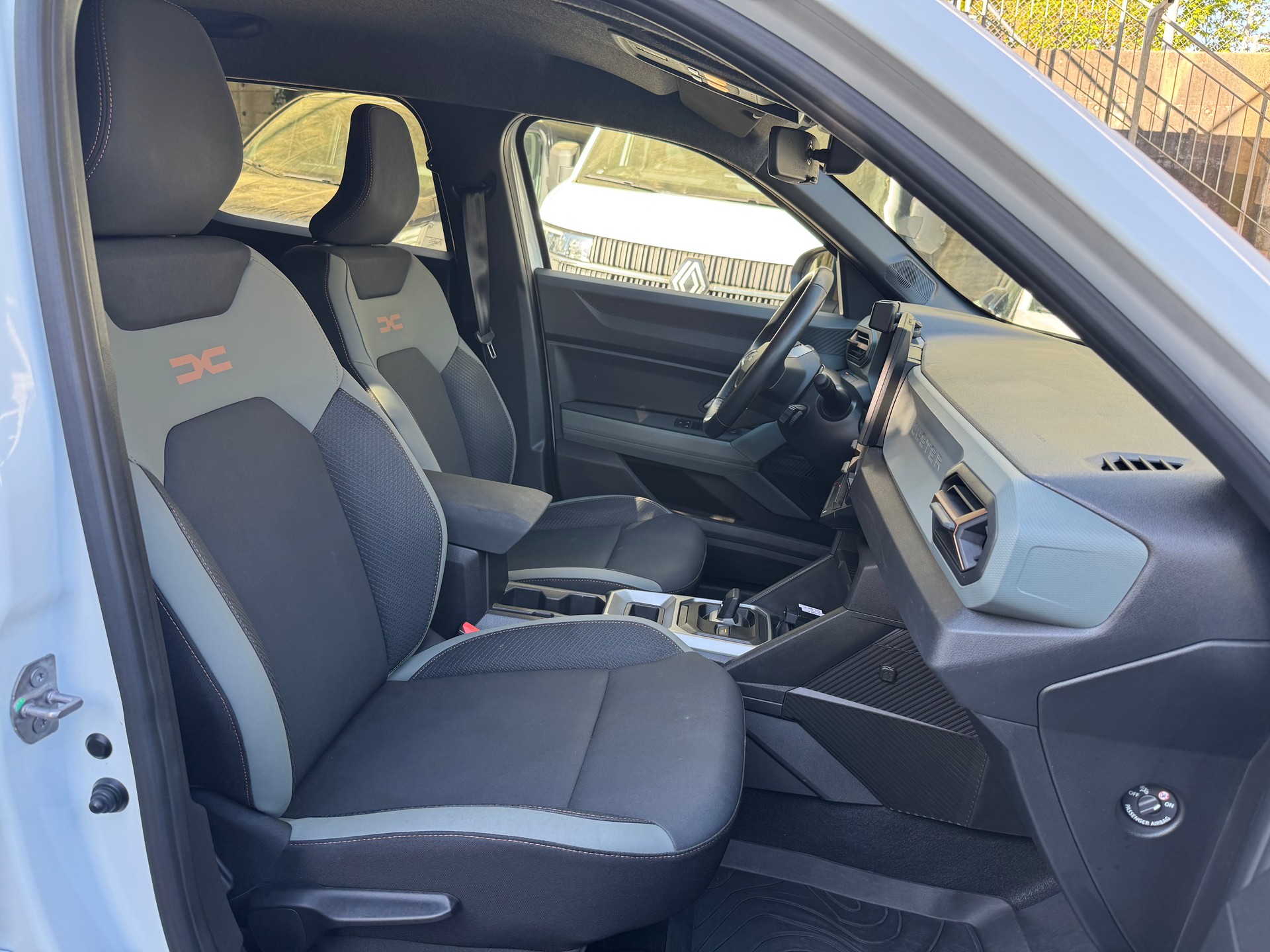 DACIA Duster HEV 140 Extreme-image-8