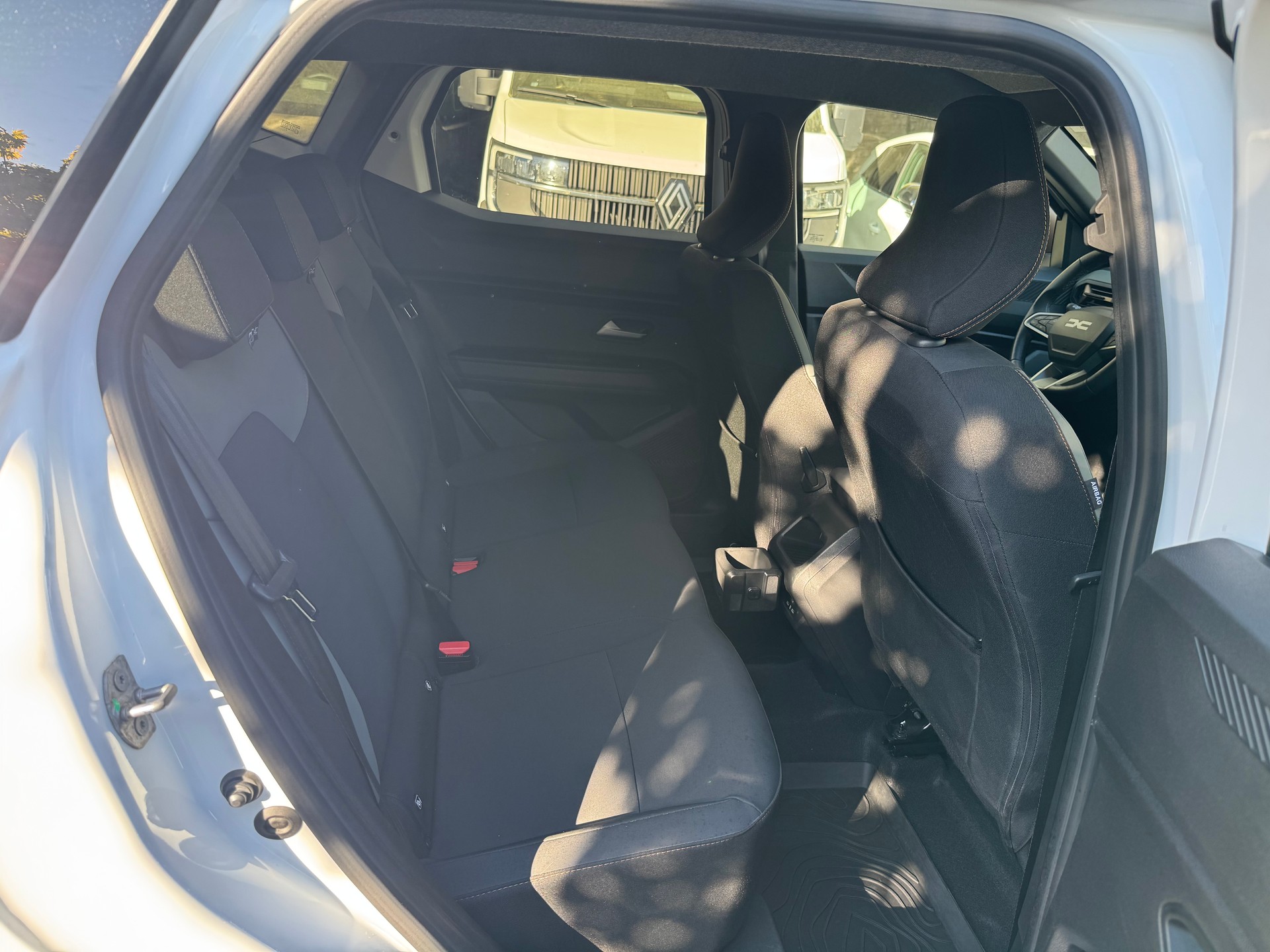 DACIA Duster HEV 140 Extreme-image-10