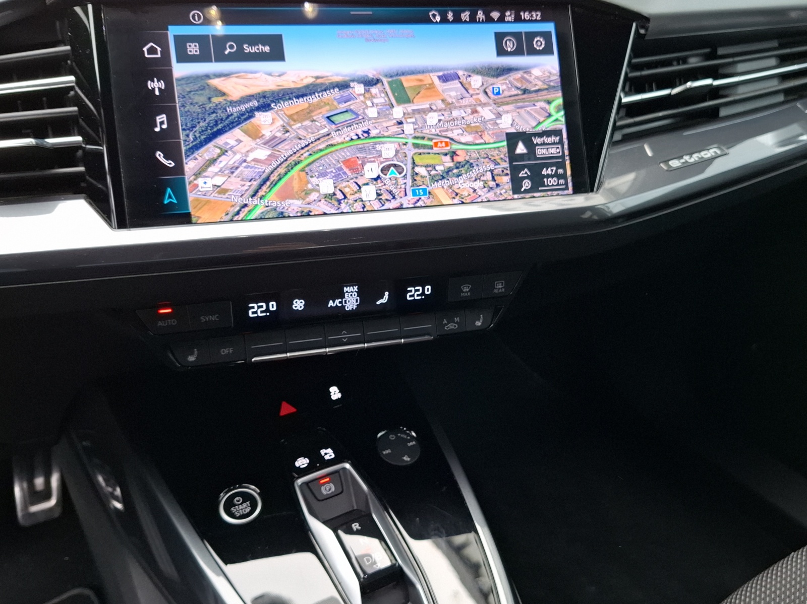 AUDI Q4 e-tron 55 quattro-image-11