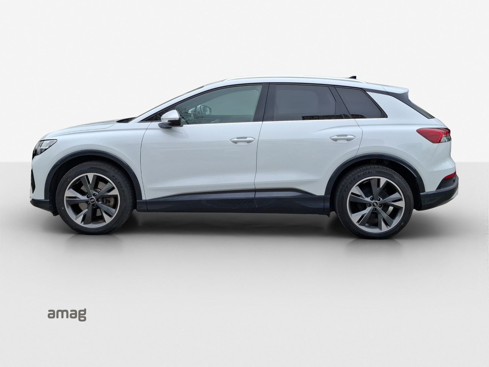 AUDI Q4 e-tron 55 quattro-image-1