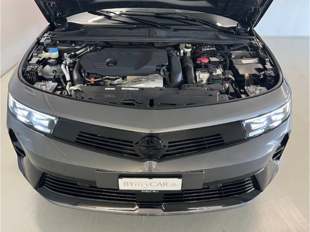 OPEL Astra 1.6 PHEV Turbo GSe A-image-6