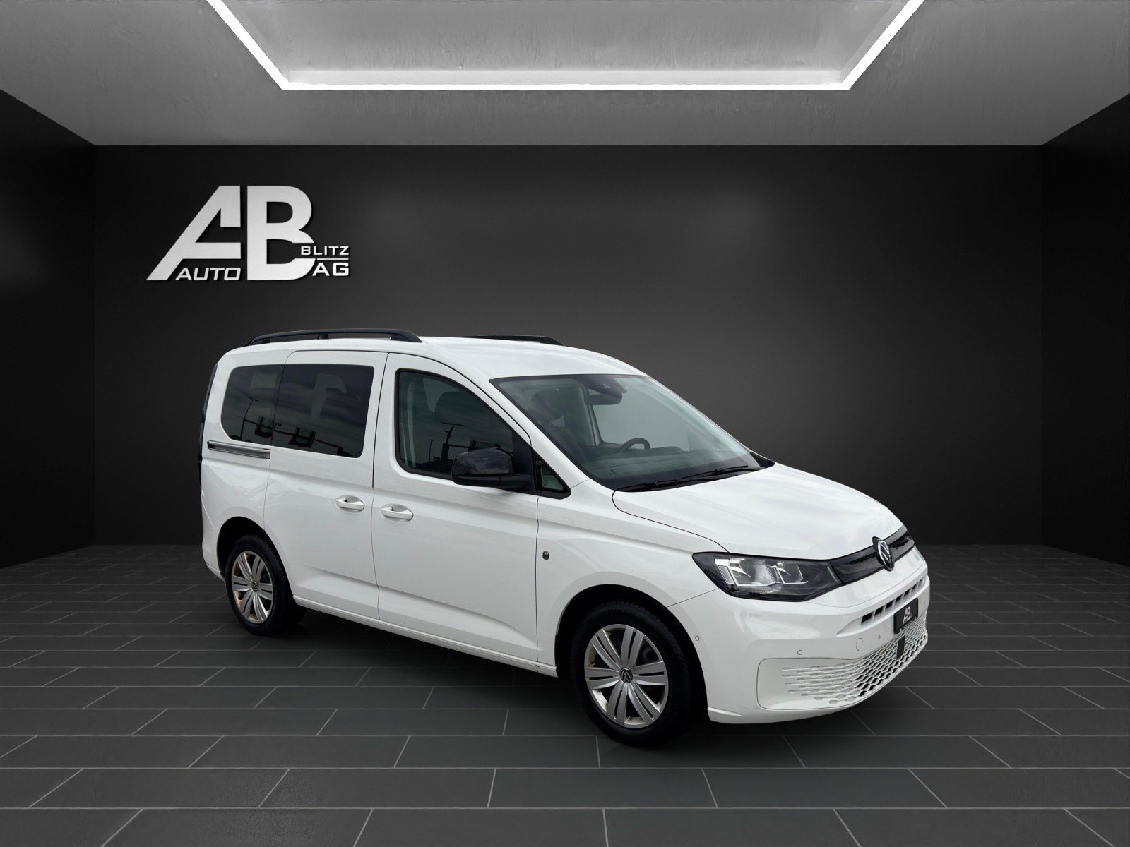 VW Caddy 2.0TDI DSG Move-image-5