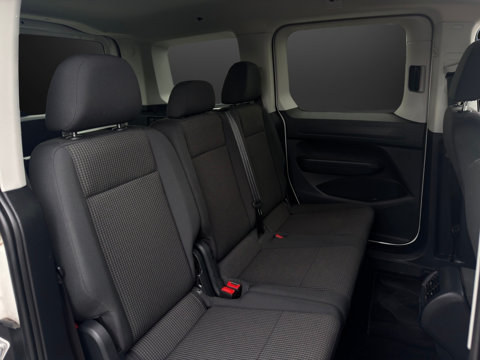 VW Caddy 2.0TDI DSG Move-image-12