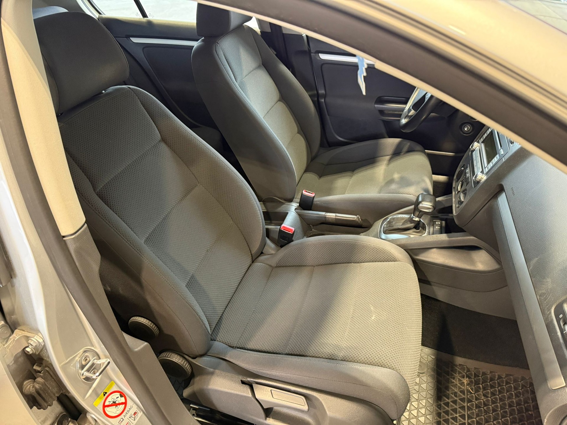 VW Golf 1.4 TSI Comfortline DSG-image-14