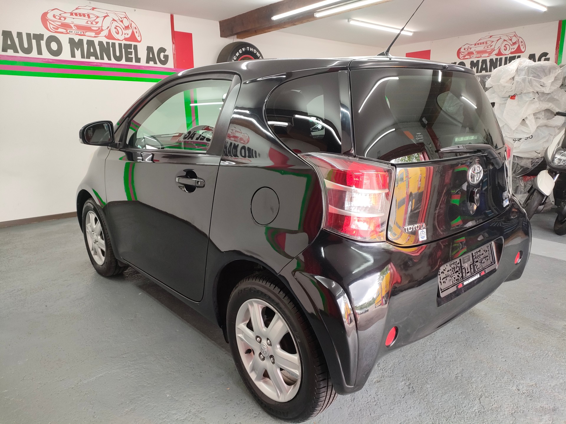 TOYOTA iQ 1.0 VVT-i Linea Terra-image-6