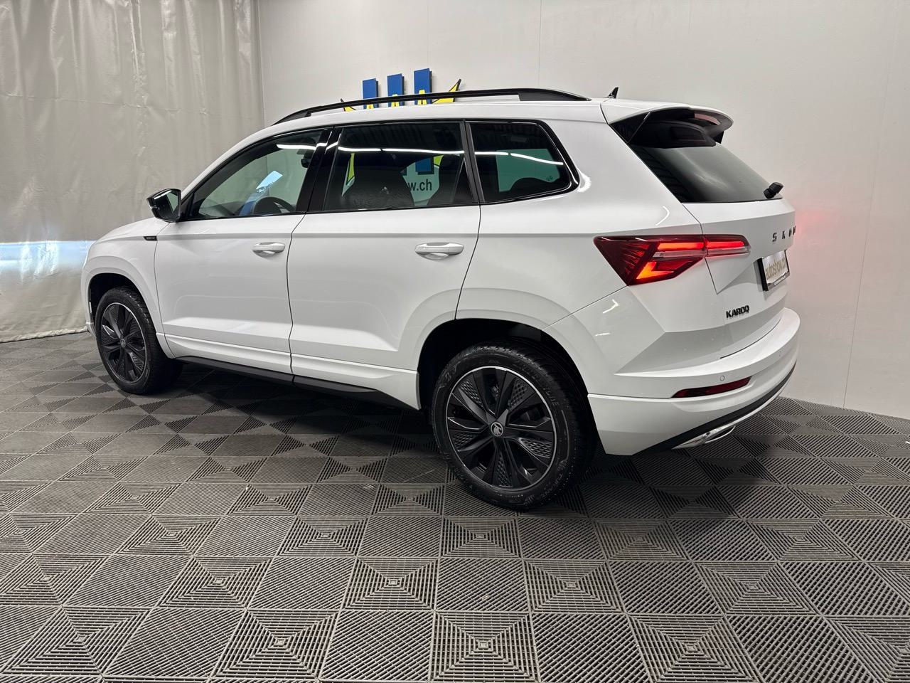 SKODA Karoq 1.5 TSI SportLine DSG-showroom-element-1