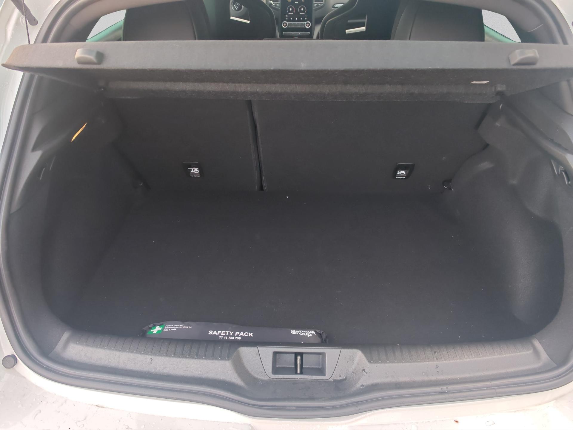 RENAULT Mégane R.S. Ultime 300 EDC-image-15