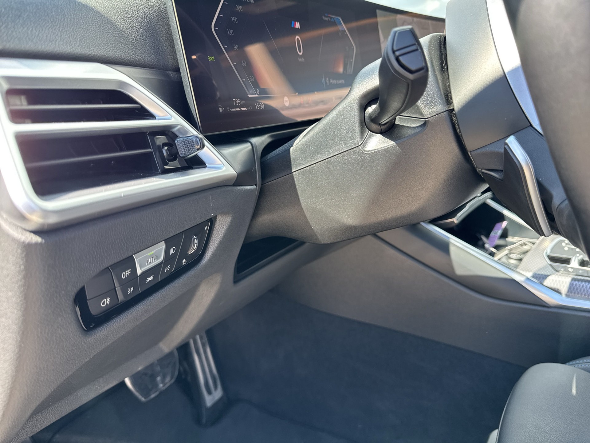 BMW 320d xDrive 48V Touring Steptronic M Sport-image-18