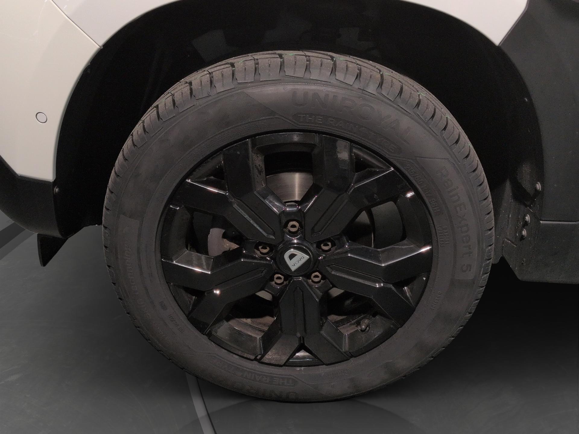 DACIA Duster TCe 150 Extreme EDC 4x2-image-26