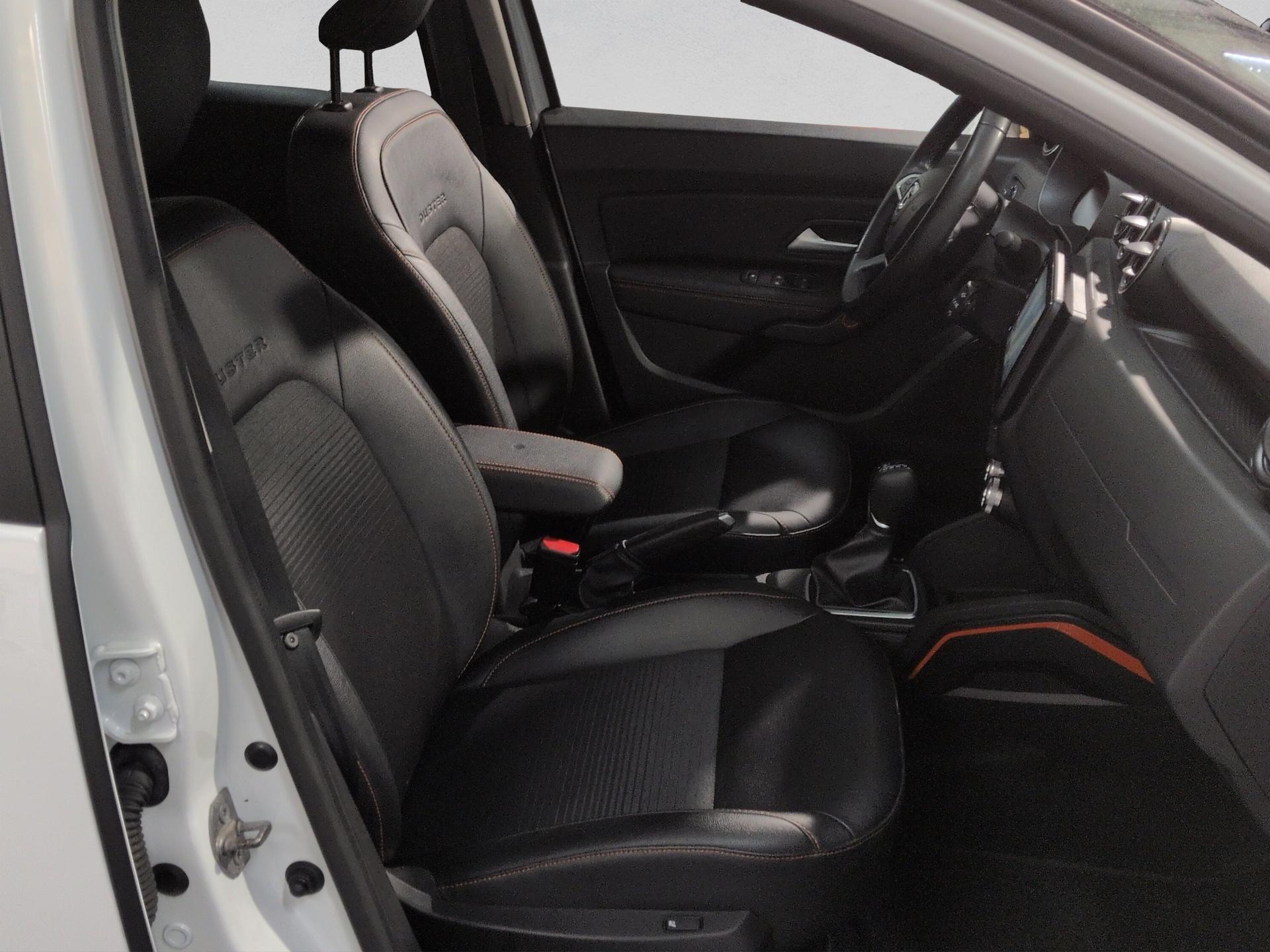 DACIA Duster TCe 150 Extreme EDC 4x2-image-16