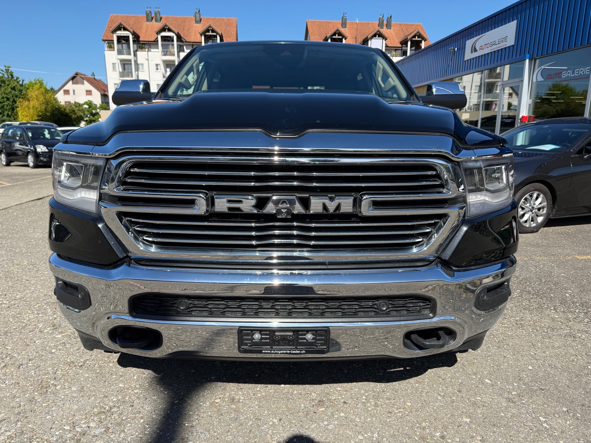 DODGE RAM 5.7 Hemi "Laramie"-showroom-element-1