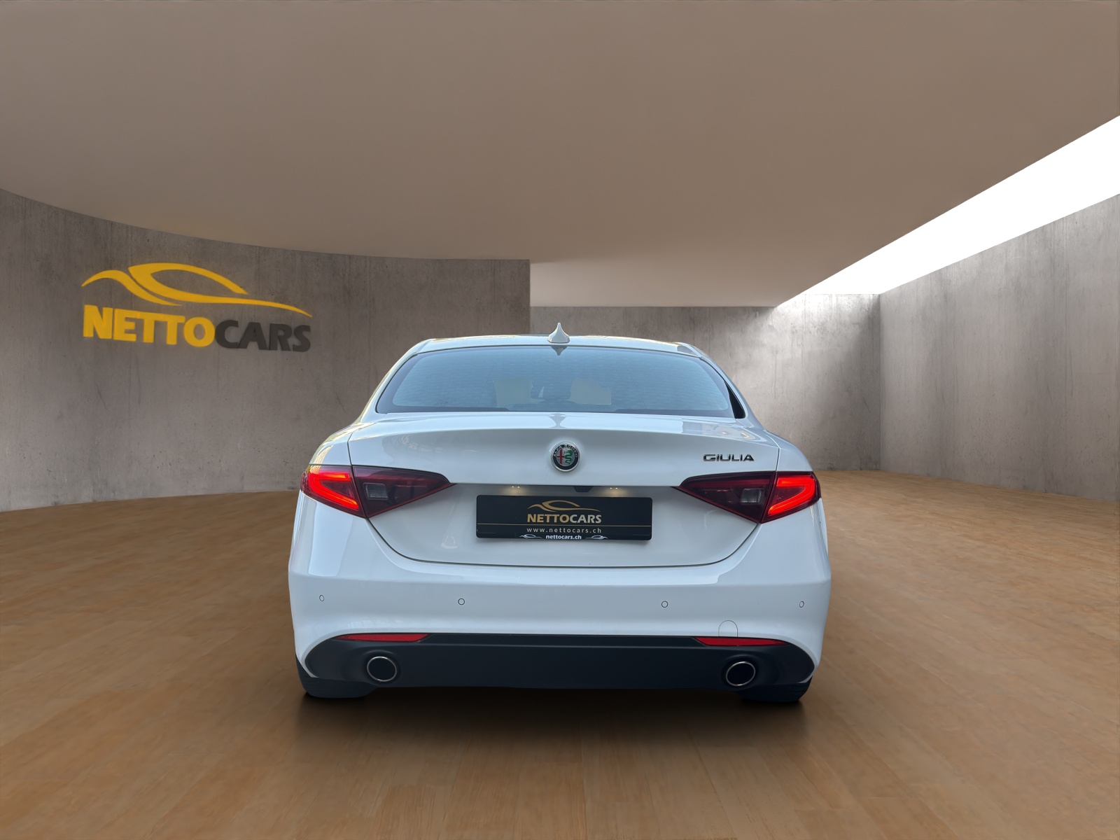 ALFA ROMEO Giulia 2.2 JTDM Super Automatic-showroom-element-3
