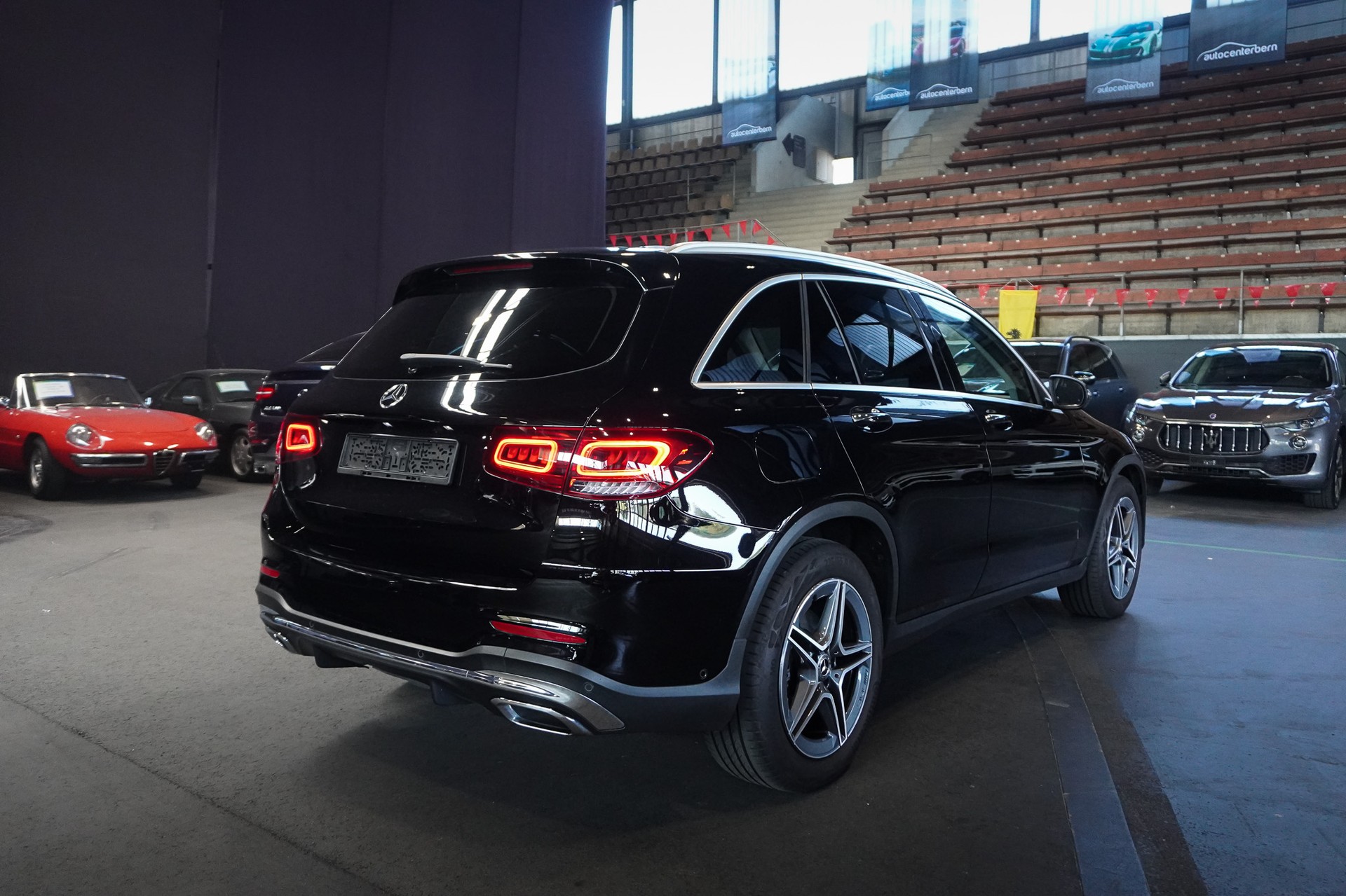 MERCEDES-BENZ GLC 220 d 4Matic 9G-Tronic-image-5